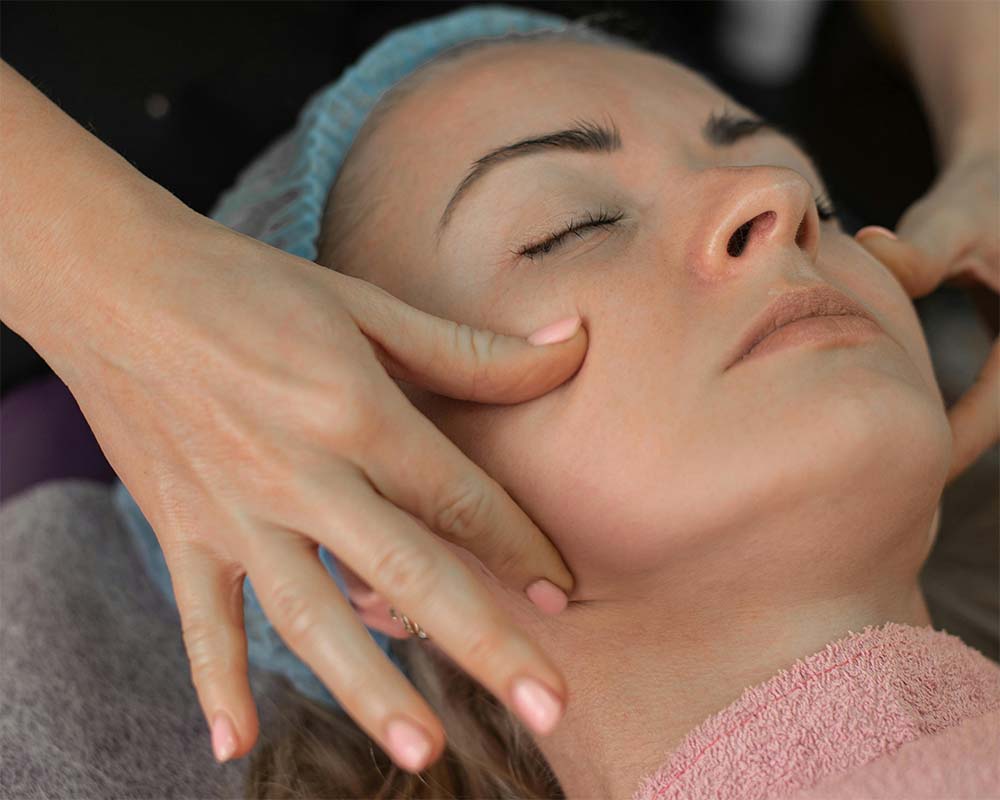 hoofdmassage beauty inspiration houten